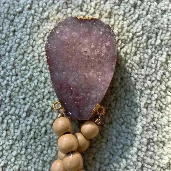 22 inch Beaded  necklace with Agate stone pendant. - Picture 5 of 5